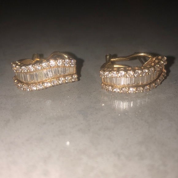 18k GOLD diamond earrings - Picture 1 of 6